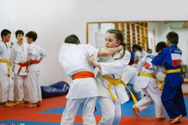 龙岩体育培训抖音团购(图1)