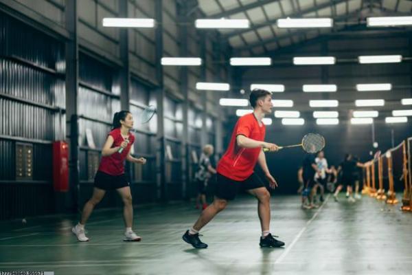 甩球：这一特殊体育项目的名称和玩法(图1)
